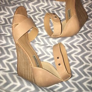 nude heels w small comfortable heel steve madden